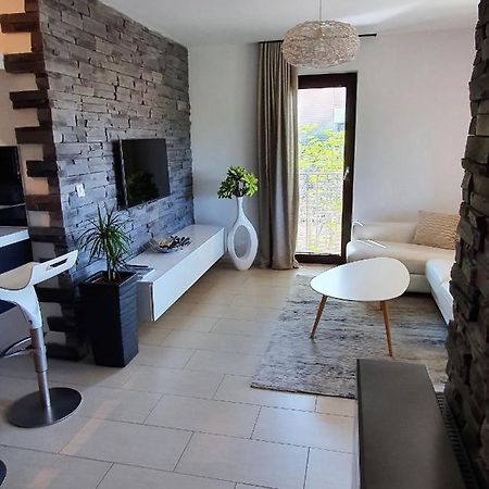 Lucia Exclusive With Parking In The Garage Apartment Porec Bagian luar foto