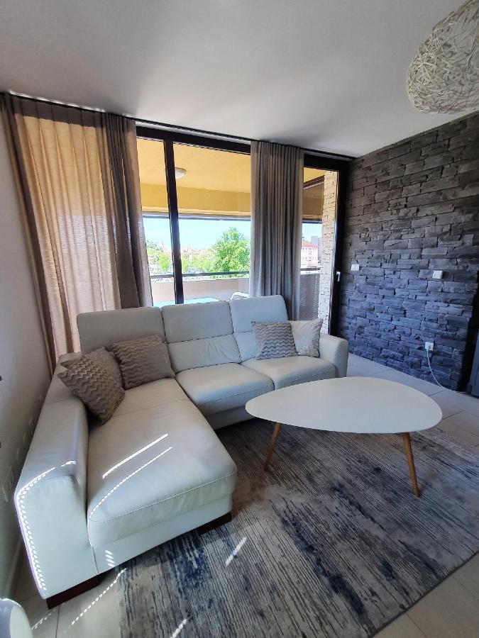 Lucia Exclusive With Parking In The Garage Apartment Porec Bagian luar foto