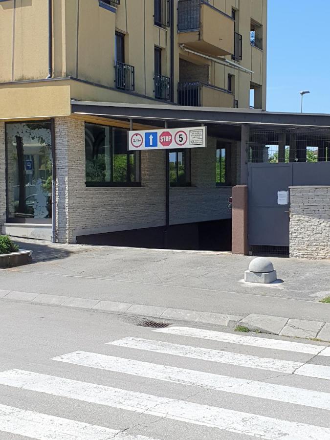 Lucia Exclusive With Parking In The Garage Apartment Porec Bagian luar foto