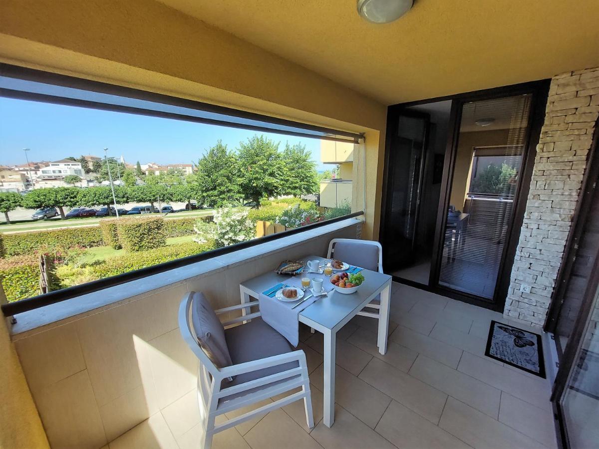 Lucia Exclusive With Parking In The Garage Apartment Porec Bagian luar foto