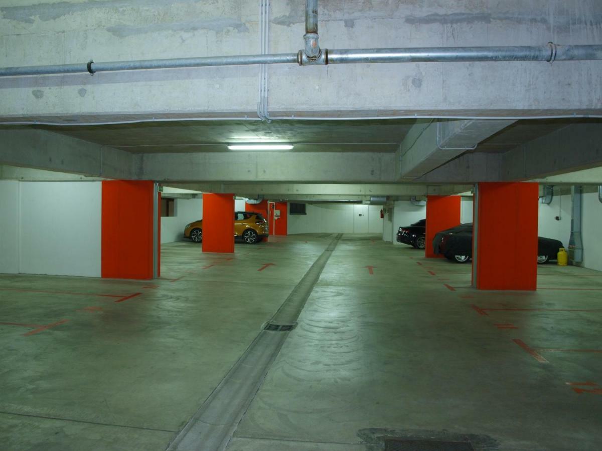 Lucia Exclusive With Parking In The Garage Apartment Porec Bagian luar foto